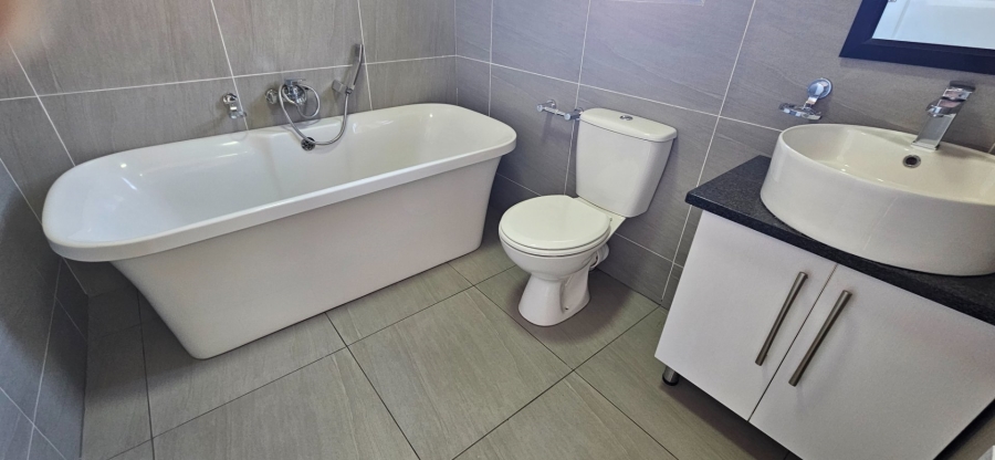 3 Bedroom Property for Sale in Wild Olive Estate Free State